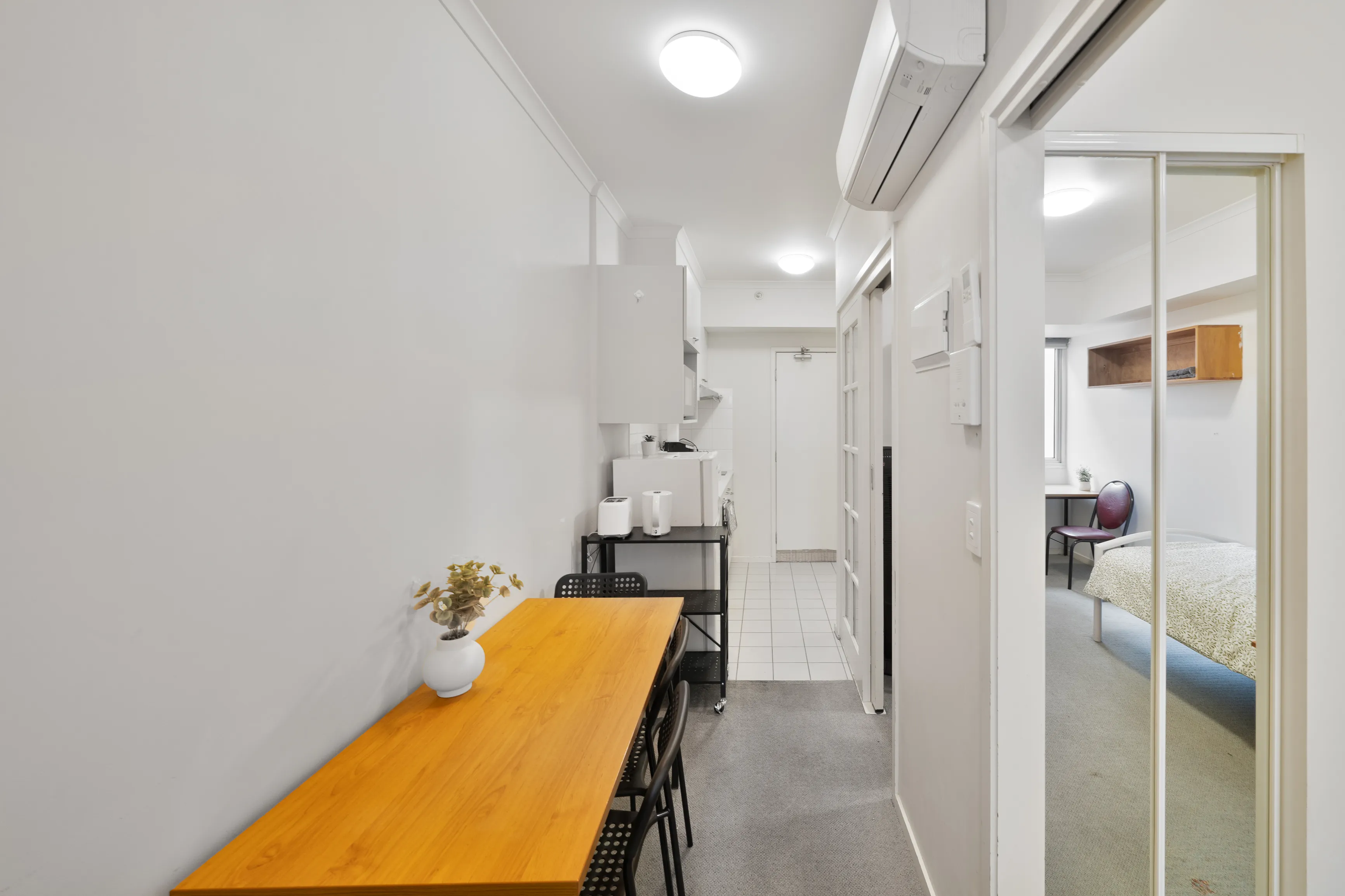  Carlton | MEL036 Room 3  -  Carlton, Melbourne  - Gallery -  4