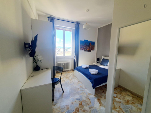 Bright Double Ensuite Bedroom in Florence