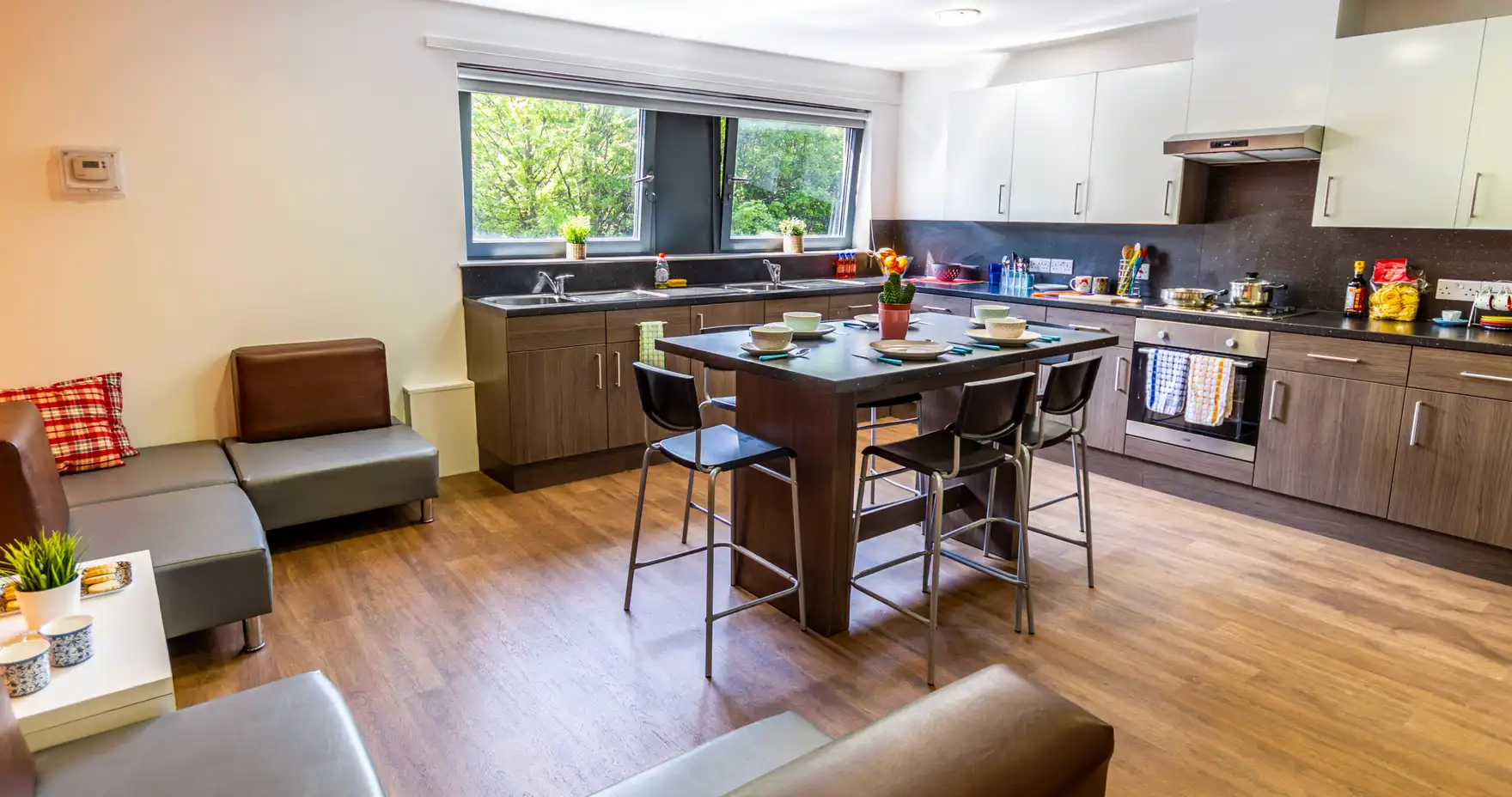 Classic Ensuite - Kaplan Living Glasgow — Old Dumbarton Road - Gallery - 3