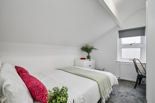 1-autumn-grove-leeds-147668229520250829021042AM