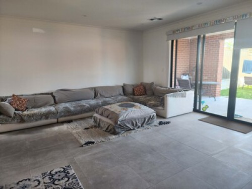 Fully Furnished Queen Bedroom  - Gallery - 23