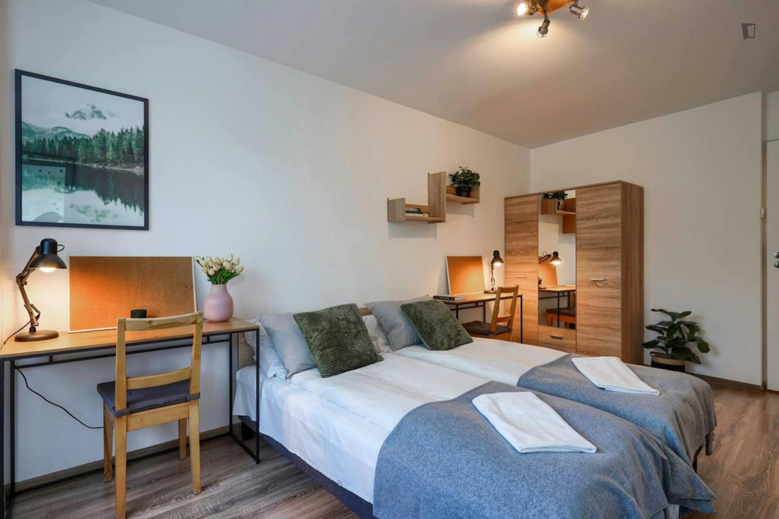 Neat Twin Bedroom With View To The Vistula River - 1