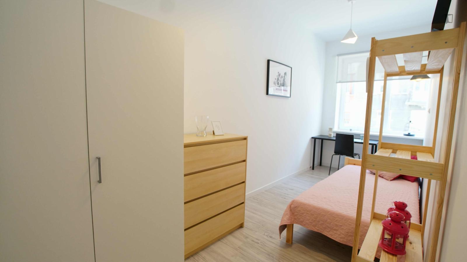  Stupendous Single Bedroom In Old Polesie  -  Stupendous single bedroom in Old Polesie  - Gallery -  1