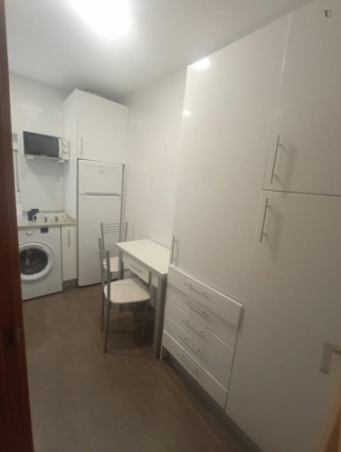 Cozy 2-bedrooms apartment close to the city center and the university  - Gallery -  5