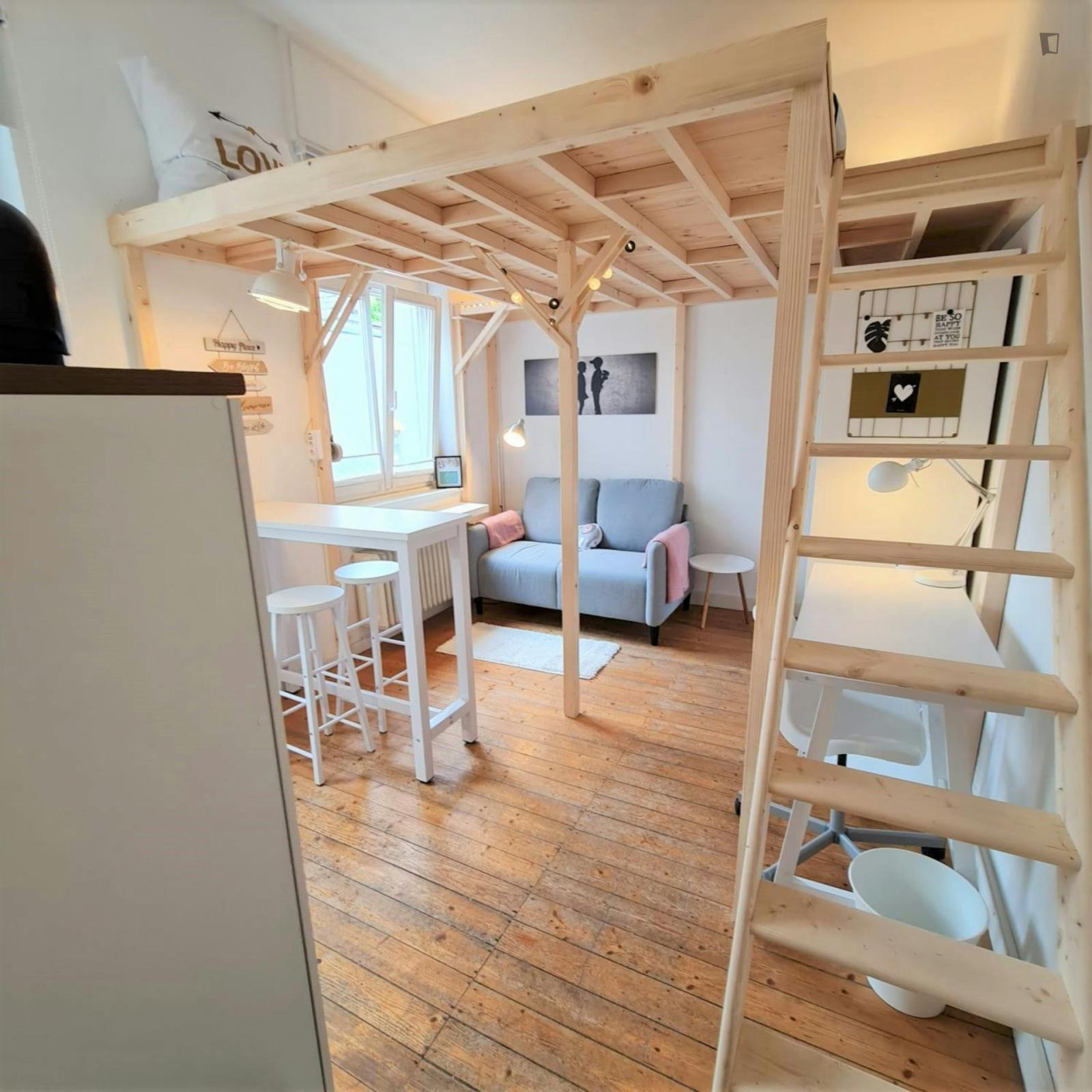  Bright Studio In Beuel  -  Bright studio in Beuel  - Gallery -  1