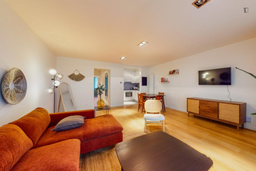 Welcoming studio near Madou metro station - Gallery - 4