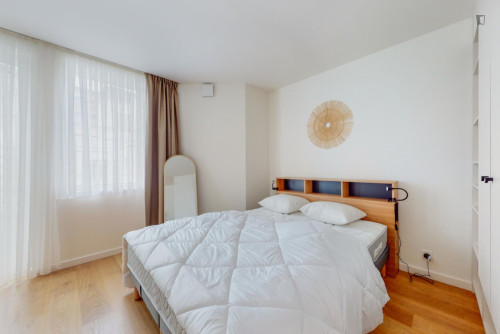 Spacious 1 bedroom apartment near Madou metro station