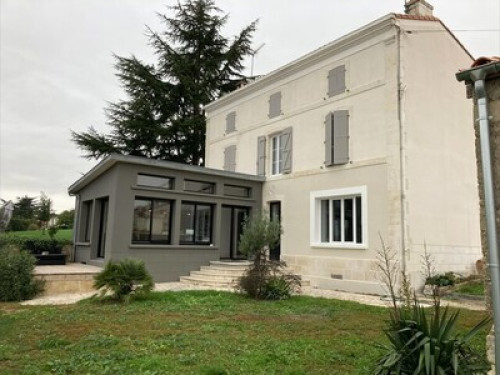 Live the French experience