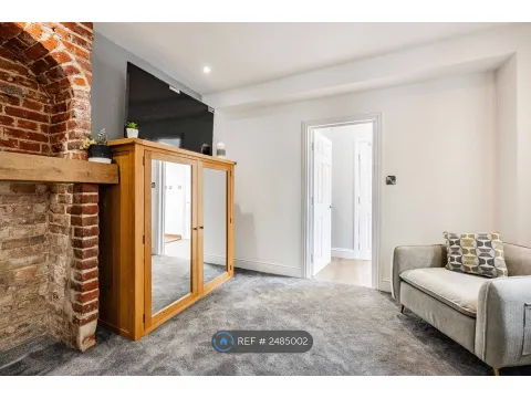 1 Bed Flat To Rent - 3