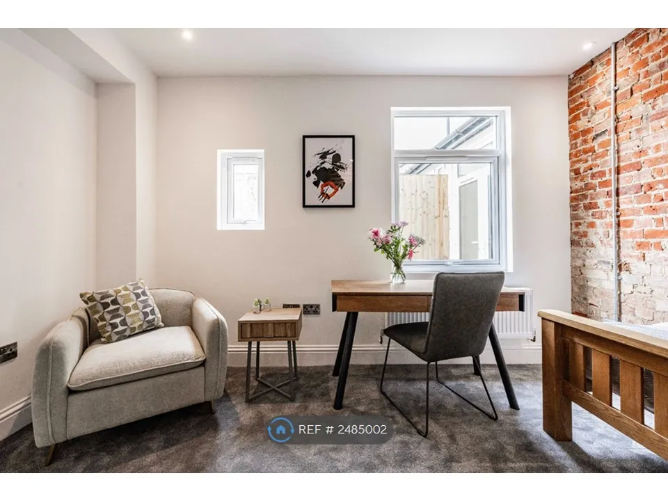 1 Bed Flat To Rent - 4