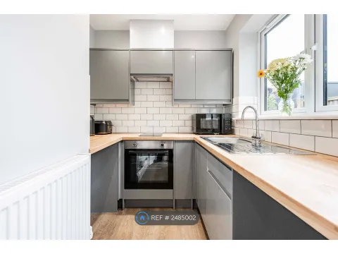 1 Bed Flat To Rent - 5