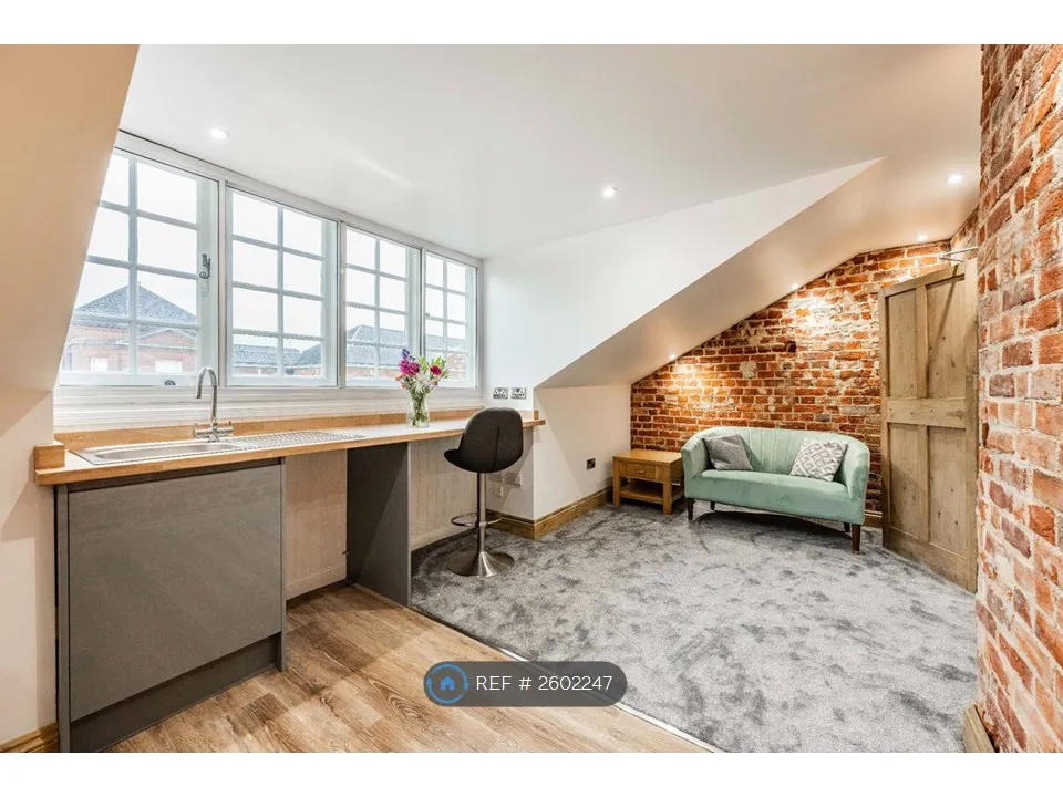 1 Bed Flat To Rent - 4