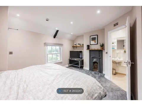 1 Bed Flat To Rent - 3