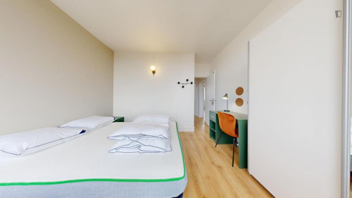 Big double bedroom in Pantin