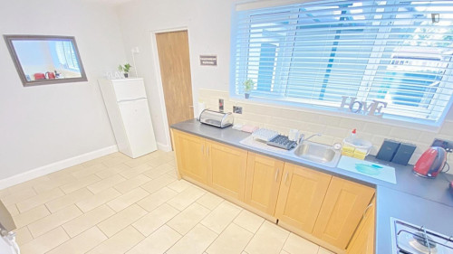 Bed in a pleasant twin female bedroom, near University College Cork