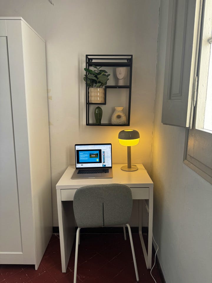  Room 2  -  Spacious Coliving Apartment in Dynamic Ciutat Vella, Steps from MACBA and Restaurants  - Gallery -  3