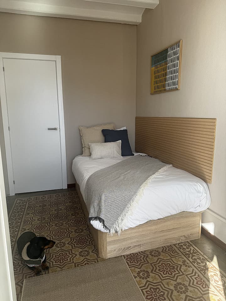  Room 1  -  Spacious Coliving Apartment in Dynamic Ciutat Vella, Steps from MACBA and Restaurants  - Gallery -  87