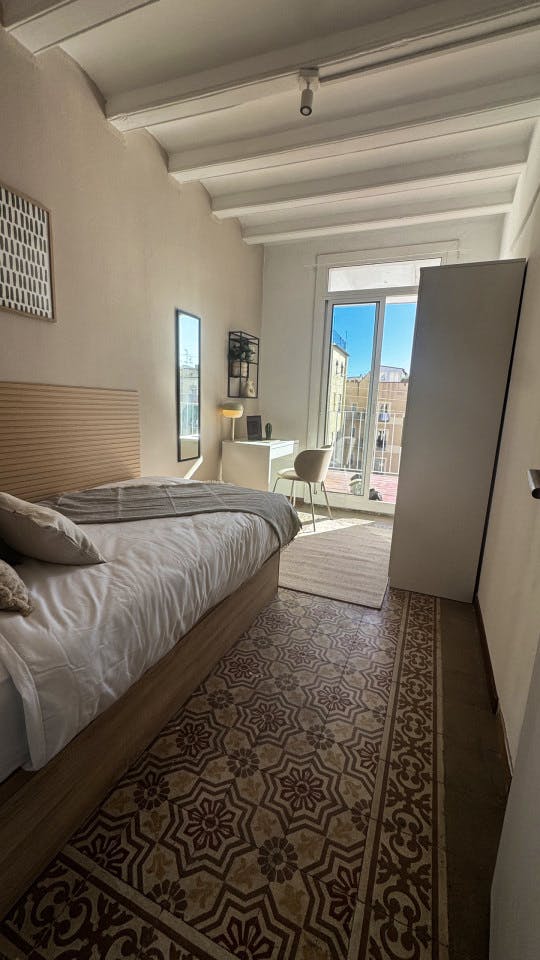  Room 1  -  Spacious Coliving Apartment in Dynamic Ciutat Vella, Steps from MACBA and Restaurants  - Gallery -  4