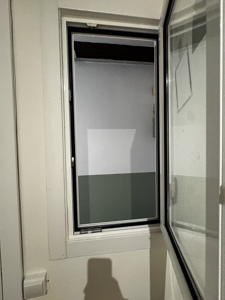  Room 3  -  Spacious Coliving Apartment in Dynamic Ciutat Vella, Steps from MACBA and Restaurants  - Gallery -  40