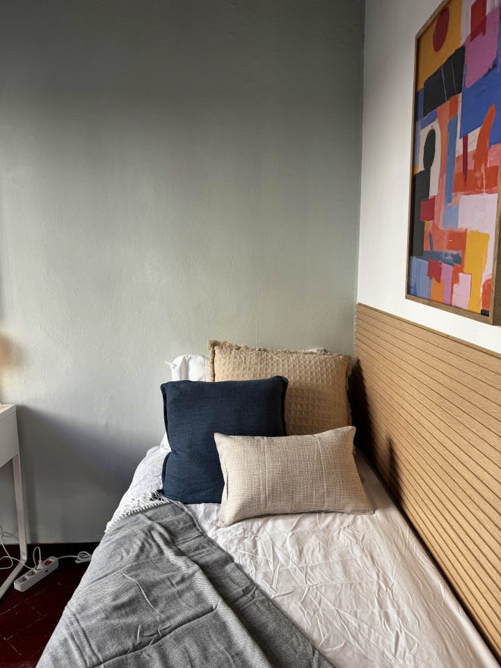 Room 5  -  Spacious Coliving Apartment in Dynamic Ciutat Vella, Steps from MACBA and Restaurants  - Gallery -  8