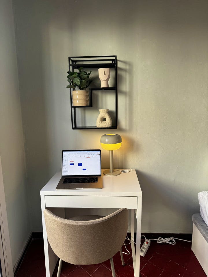  Room 5  -  Spacious Coliving Apartment in Dynamic Ciutat Vella, Steps from MACBA and Restaurants  - Gallery -  3