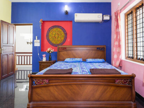 Cheap cosy home close to Airport !!