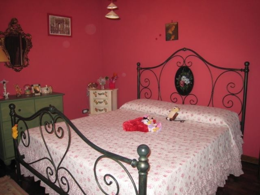 Large Double Bedroom With Balcony (Full Room) - 1
