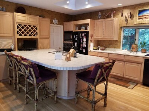 Large Furnished Bedrm/Private Bath