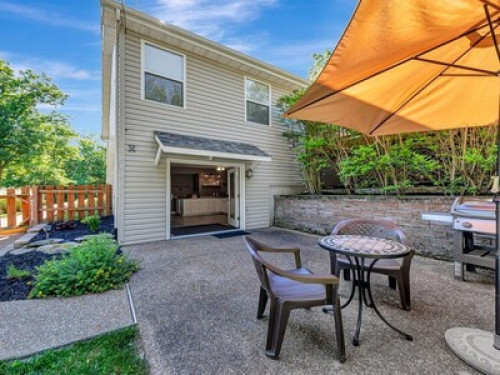 Independent lower level with priva  - Gallery -  5