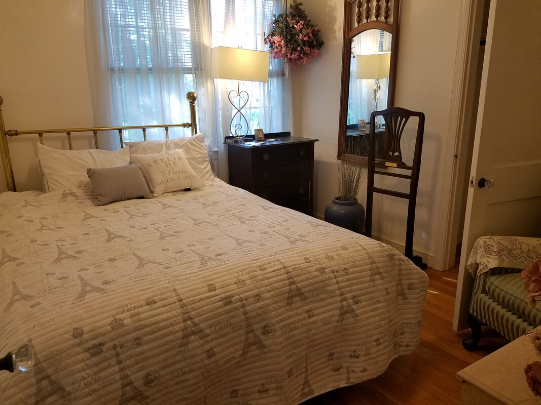 1. Single And 2, Queen(Single Bed) - 1