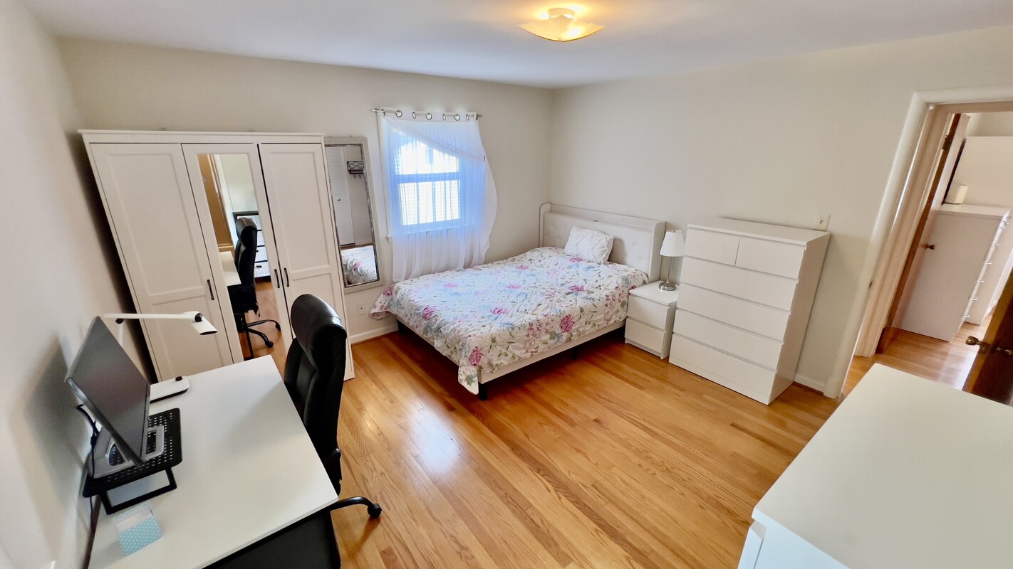  Master Bedroom(Full Room)  -  DC Family Home - Free Parking WiFi   - Gallery -  1