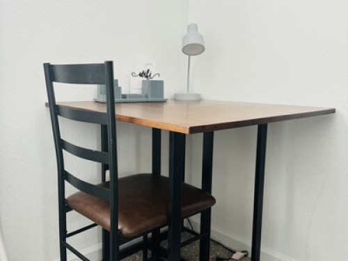 Private cost guesthouse