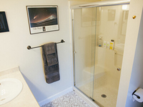 Joyful Master Suite w Own Entrance