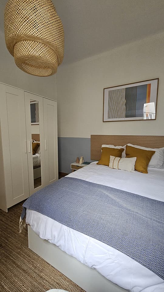  Room 3  -  Spacious Coliving Room in Eixample - Ideal for Students & Professionals  - Gallery -  14