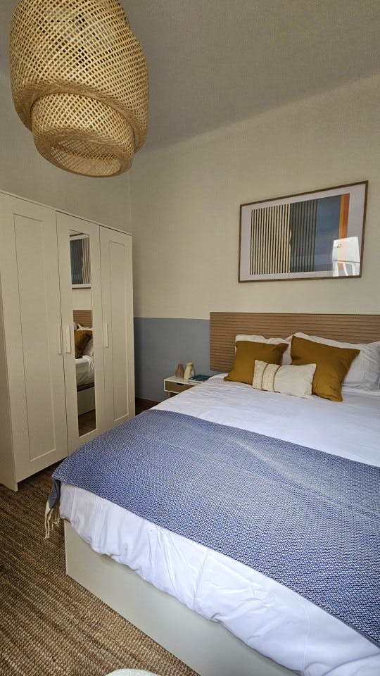  Room 3  -  Spacious Coliving Room in Eixample - Ideal for Students & Professionals  - Gallery -  5