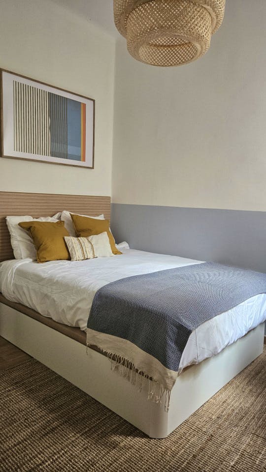  Room 3  -  Spacious Coliving Room in Eixample - Ideal for Students & Professionals  - Gallery -  8