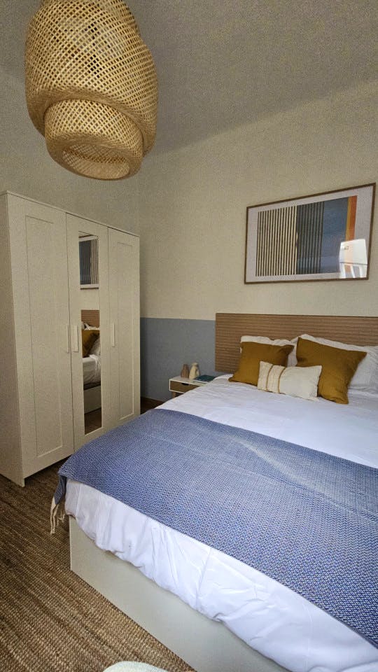  Room 3  -  Spacious Coliving Room in Eixample - Ideal for Students & Professionals  - Gallery -  1