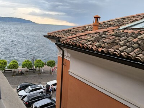 ATTIC WITH LAKE VIEW IN GARGNANO, GARDA