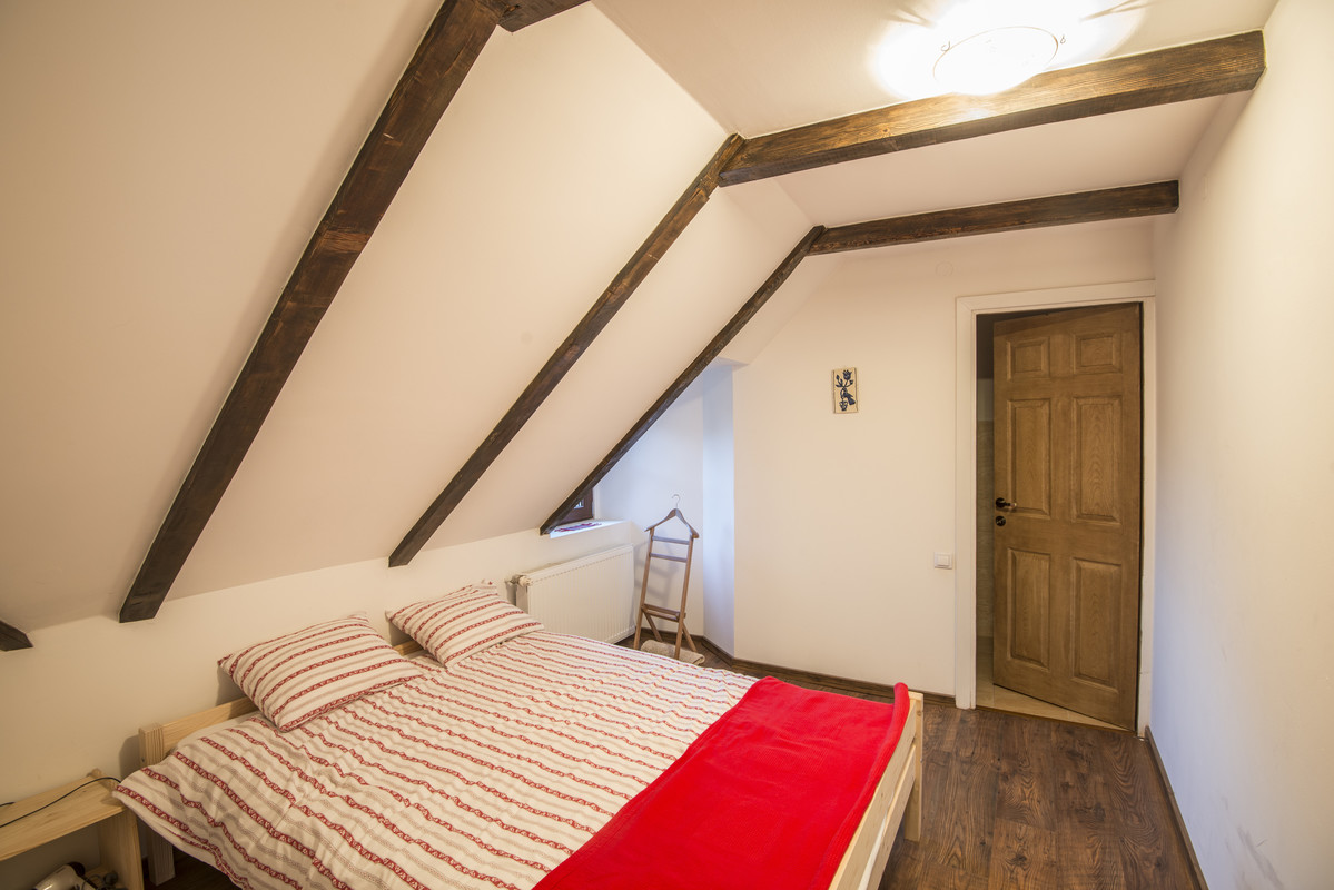 Bedroom 4(Full Room) - Transylvanian Guesthouse near Sibiu - Gallery - 1
