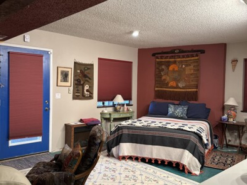 Lovey waterview apt -very private