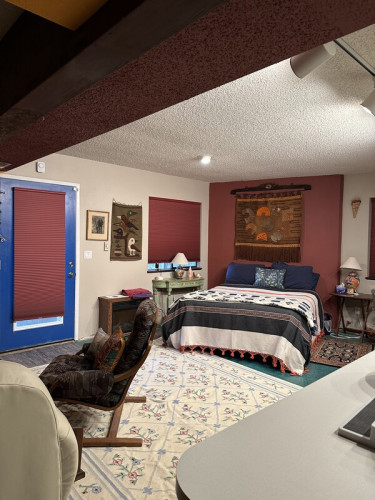 Lovey waterview apt -very private