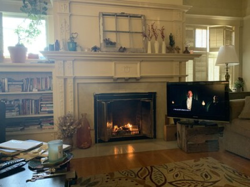 Walkable neighborhood near waterfront