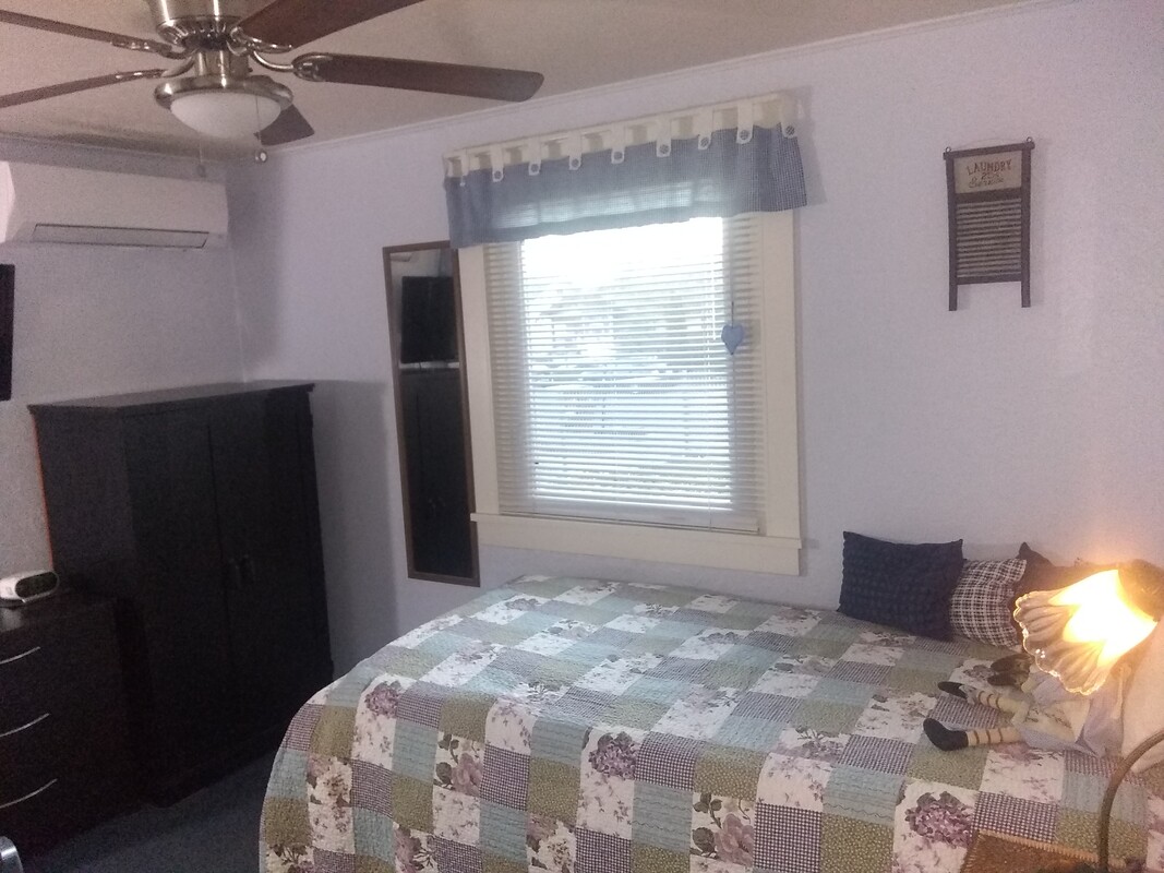 Adam Street Place Unit "A"(Full Room) - 1