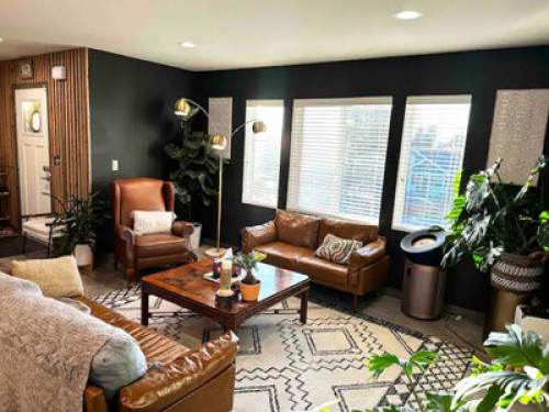 Central Tacoma Homestay