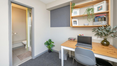 Clarence Dock Village - Gallery - 6