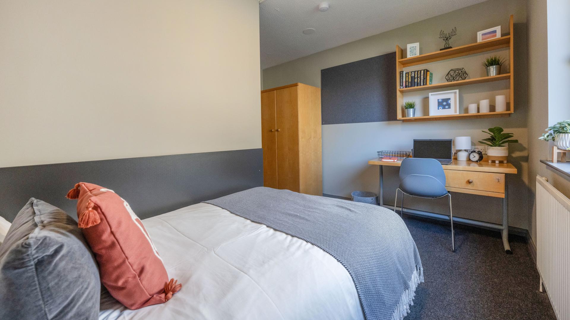 Classic En-Suite - Clarence Dock Village - Gallery - 2