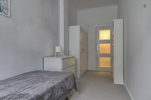 Pleasant single bedroom near the University of Warsaw
