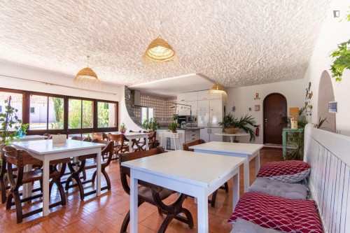 Spacious Twin bedroom, with private bathroom