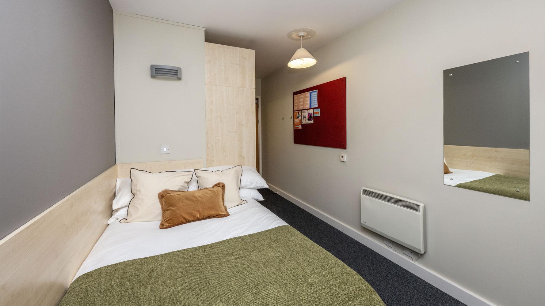 Classic En-Suite - 5