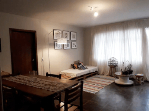 Quiet family, lover of the arts